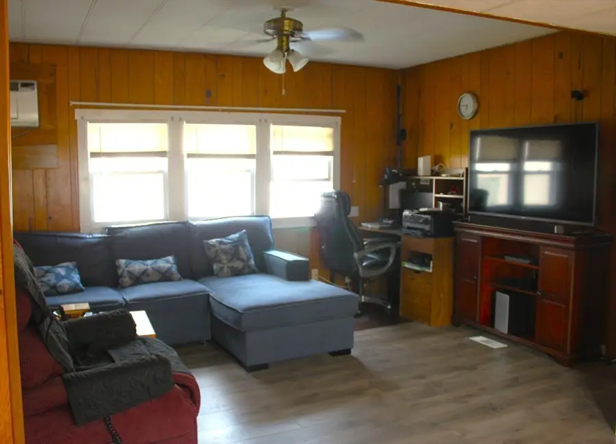 203 New Yorker Ave, Chelmsford, MA 01824 - #3