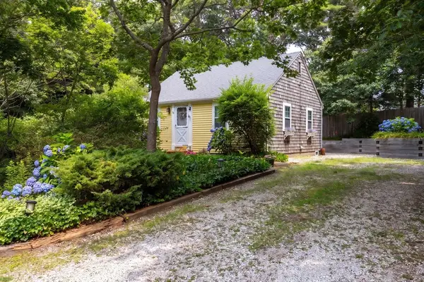 22 Country Lane, Chatham, MA 02659