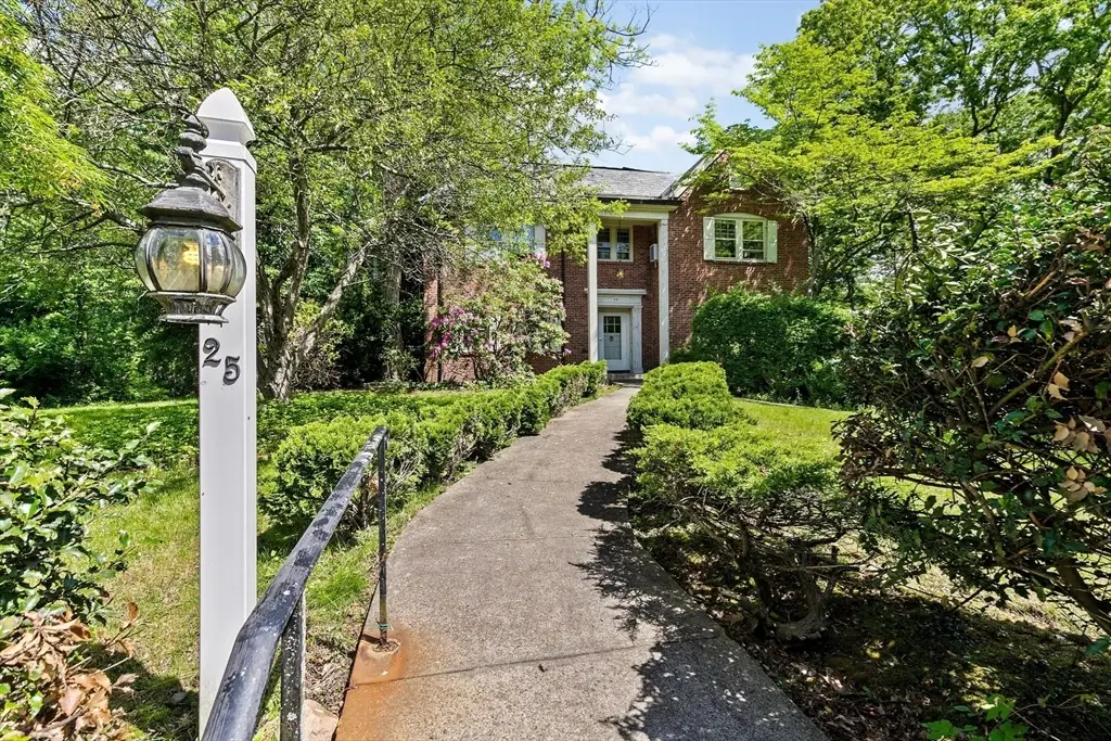 25 Hundreds Cir, Wellesley, MA 02481 - #1