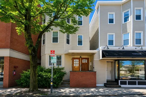 956 Cambridge St #3, Cambridge, MA 02141