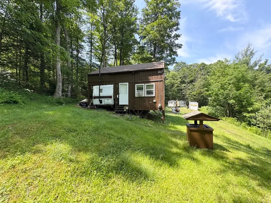 32 Navaho Ln, Heath, MA 01346 - #2