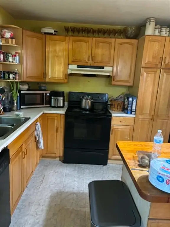 75 Coolidge St, Athol, MA 01331 - #3