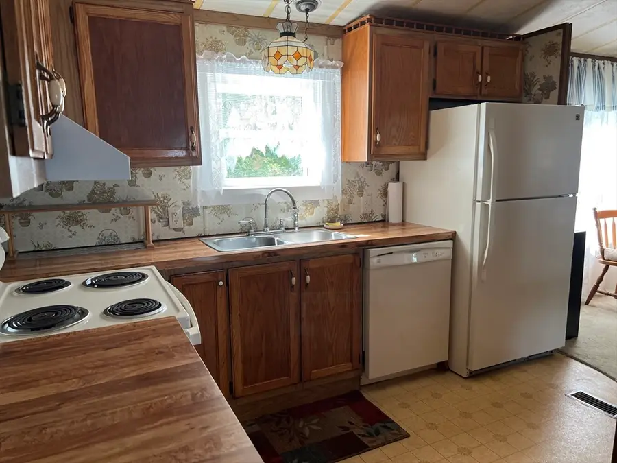 8 Jefferson Way, Carver, MA 02330 - #3