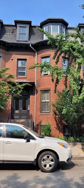 96 E Brookline St #3, Boston, MA 02118