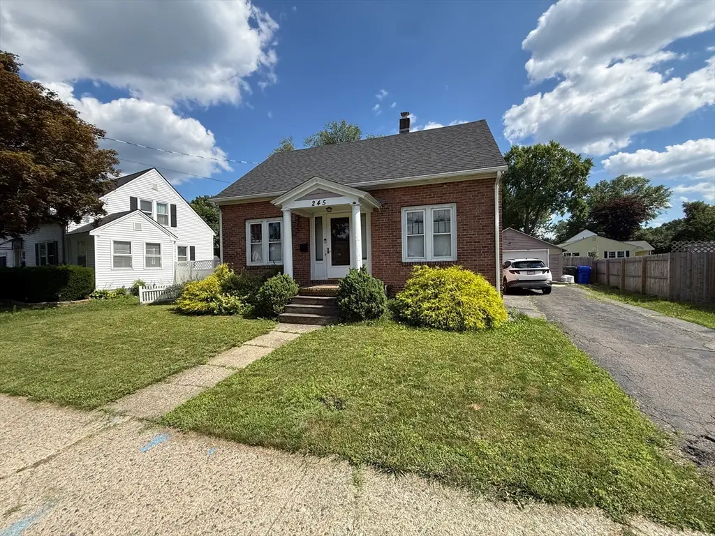 245 Plumtree Rd, Springfield, MA 01118 - #1