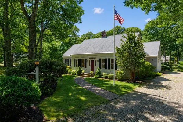 2 Huckleberry Dr, Orleans, MA 02653
