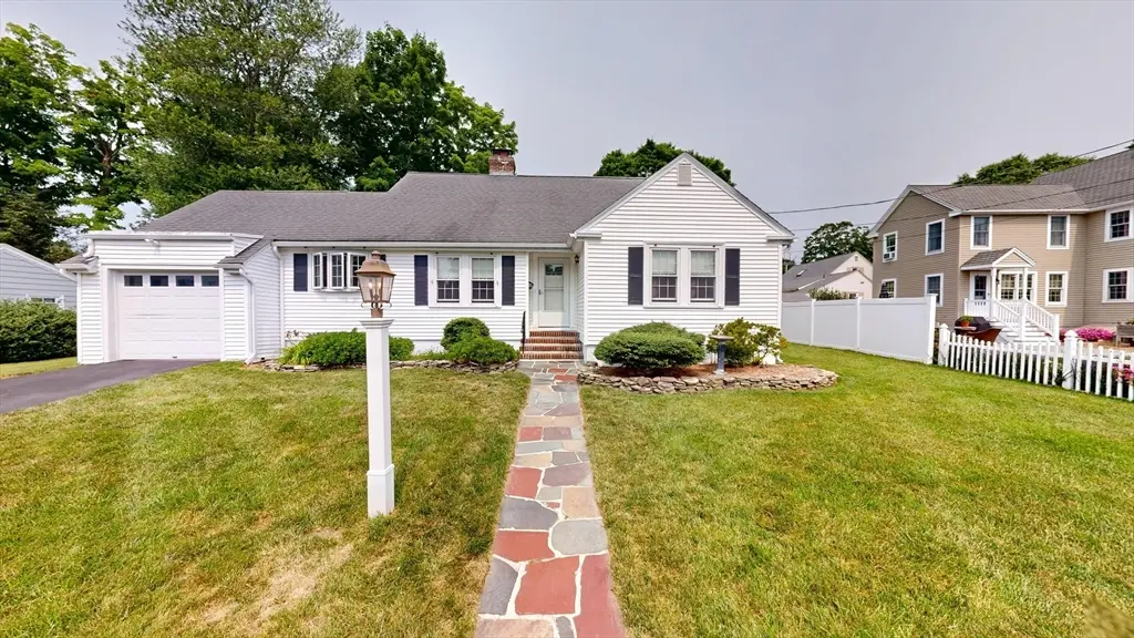6 Maple Circle, Shrewsbury, MA 01545 - #1