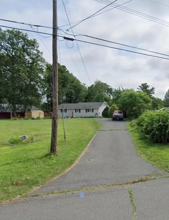 14 Oak St, Southwick, MA 01077 - #1