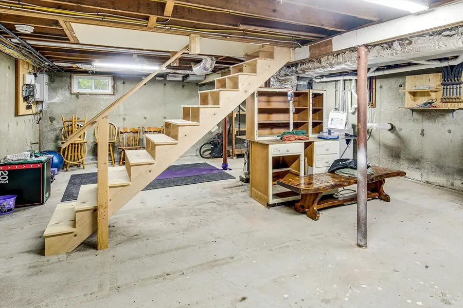 231 Haverhill St, Rowley, MA 01969 - #3