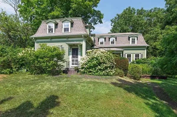 30 Mordecai Lincoln Rd, Scituate, MA 02066