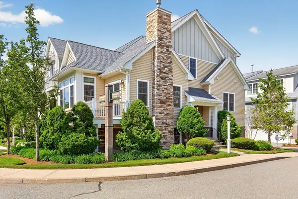 107 Boatwrights Loop, Plymouth, MA 02360