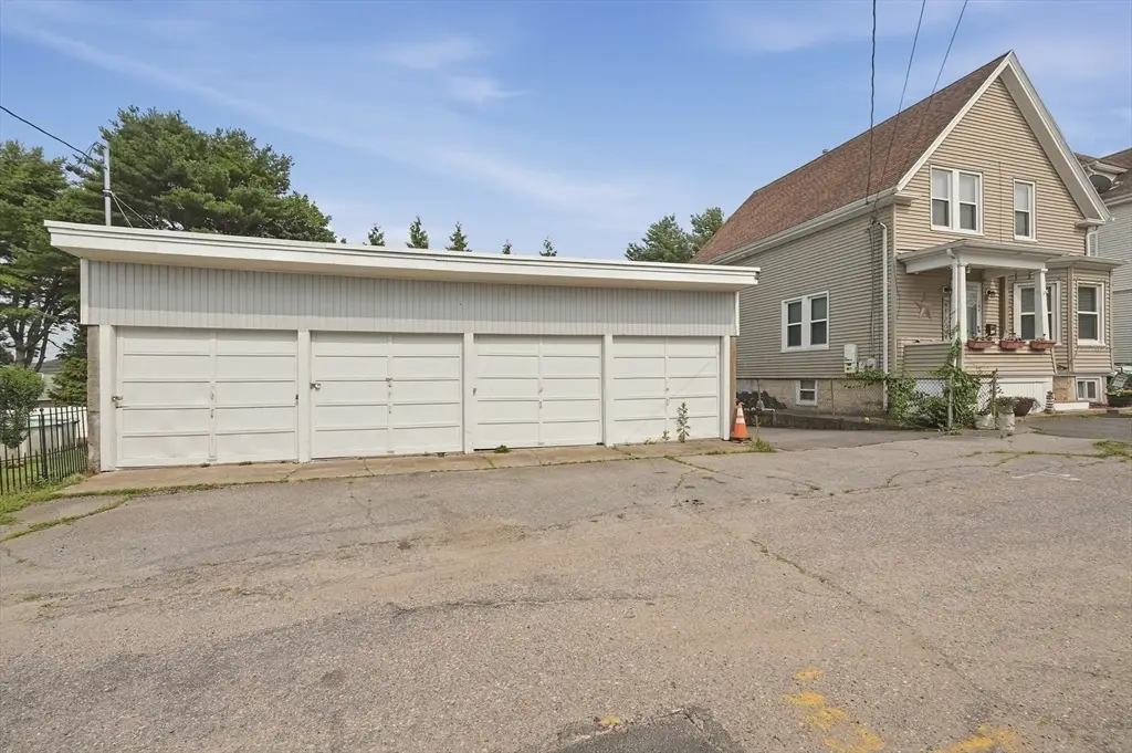 104 Stephen St, Dartmouth, MA 02748 - #1