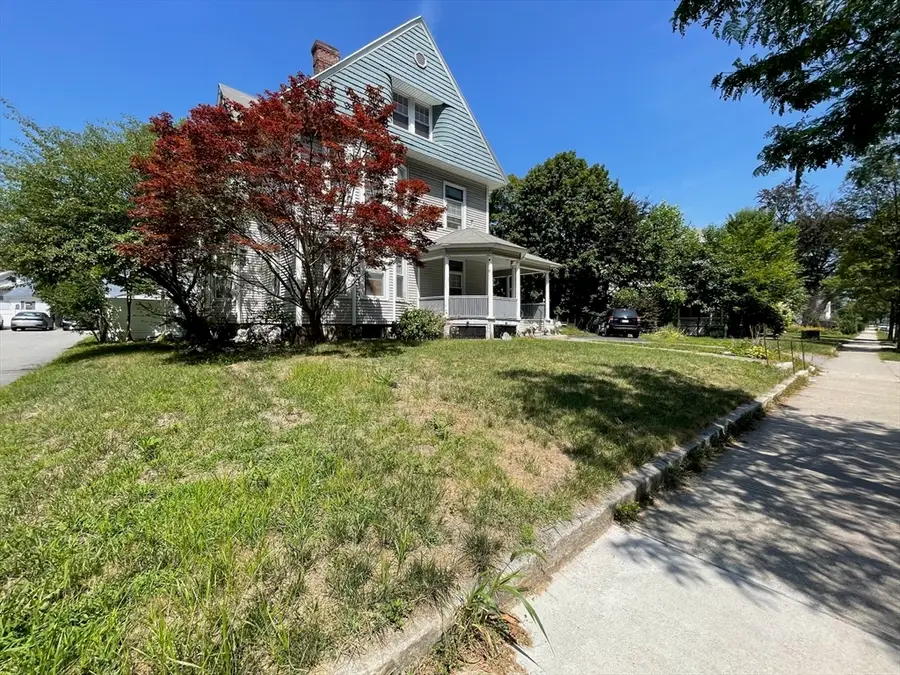 328 Highland St, Worcester, MA 01608 - #2