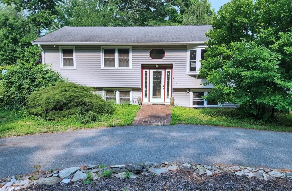 4 Amherst St, North Billerica, MA 01862 - #1
