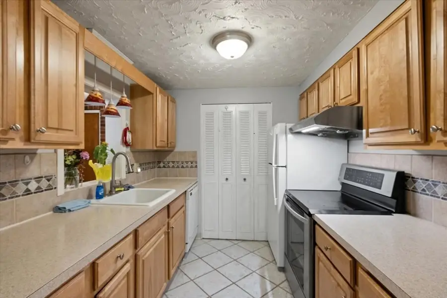 46 Greentree Ln #16, Weymouth, MA 02190 - #3