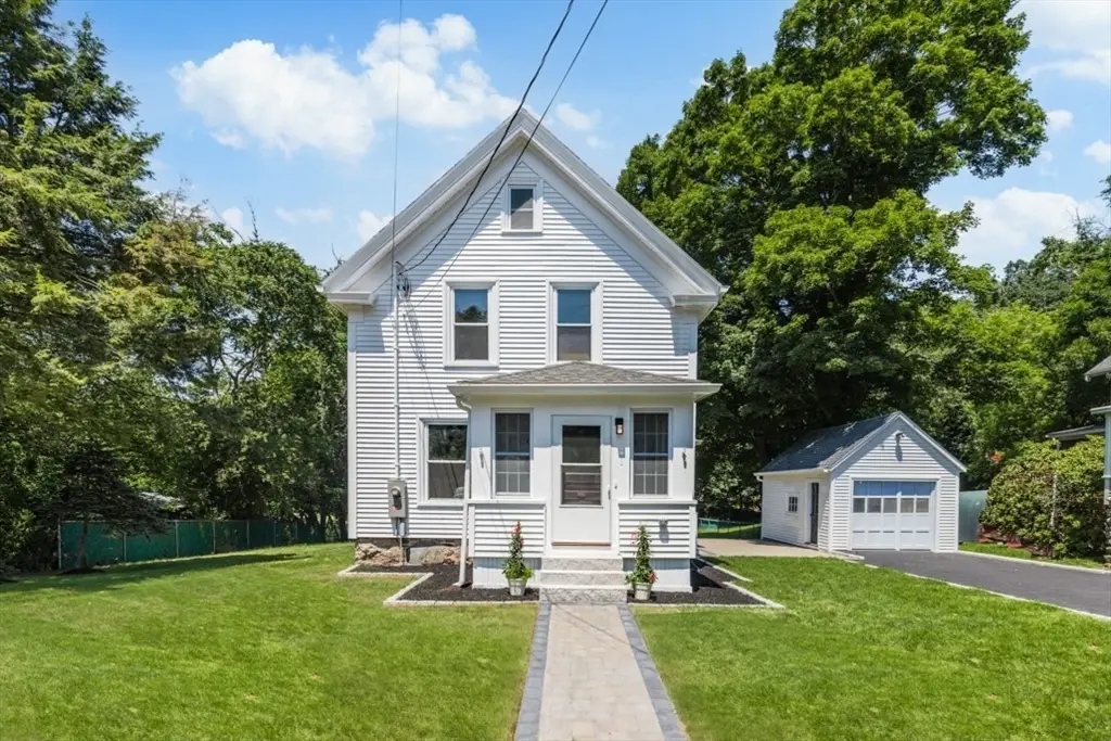 6 Highland Ave, Groveland, MA 01834 - #1