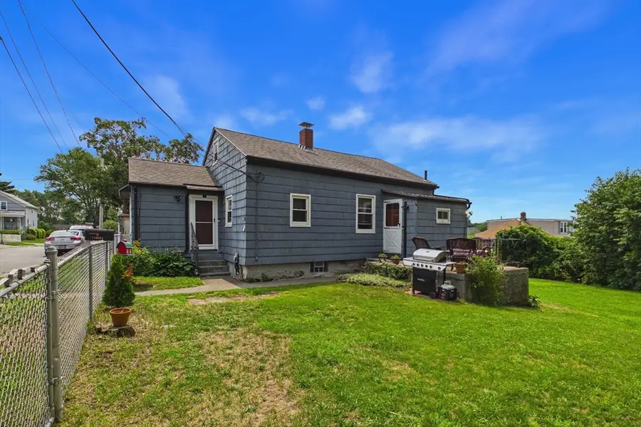 15 Sales St, Fall River, MA 02724 - #2