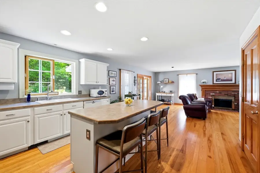 796 Federal St, Belchertown, MA 01007 - #2