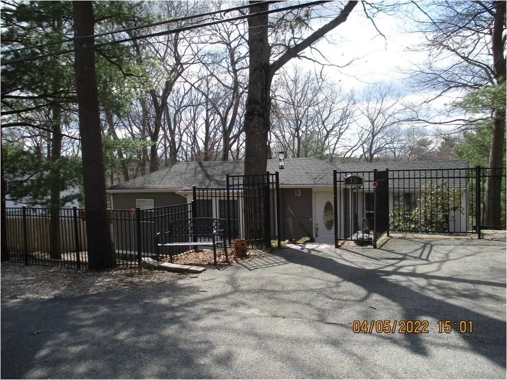15 Hilldale Ave, Middleton, MA 01949 - #1