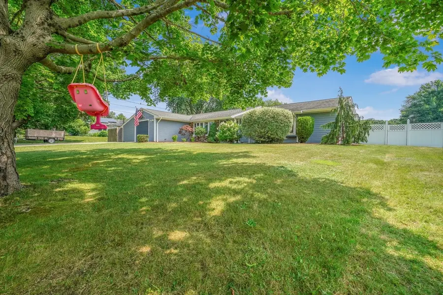 10 Topaz Ln, Dartmouth, MA 02747 - #3