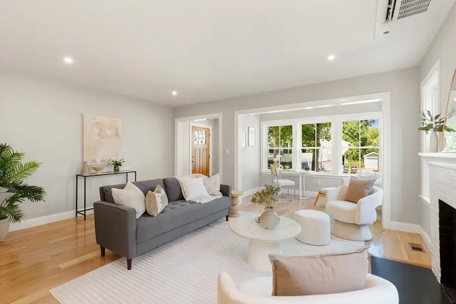 48 Mt Vernon St, Arlington, MA 02476 - #3