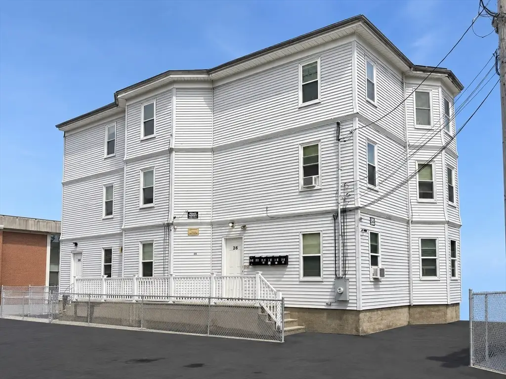 28 Ellsworth Ave, Brockton, MA 02301 - #1