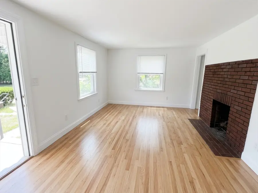22 Hanson Ave, Walpole, MA 02081 - #3