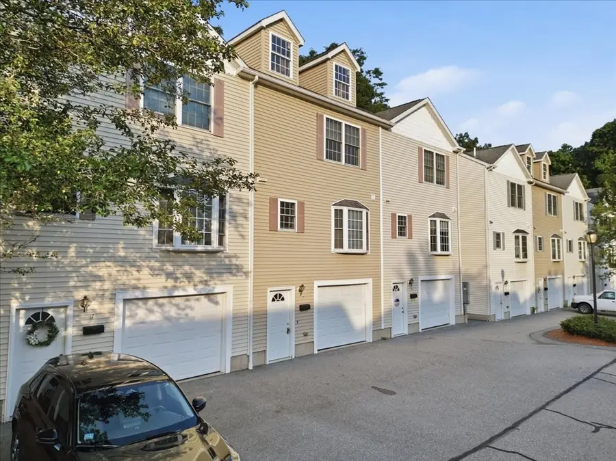 37 Glen Ave #15, Chelmsford, MA 01824 - #2