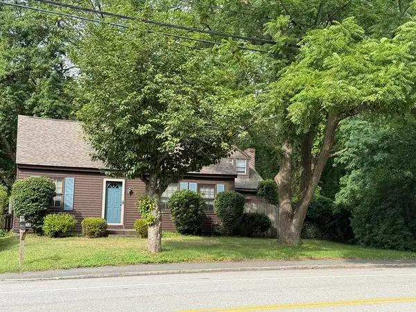 32 River Rd, Andover, MA 01810