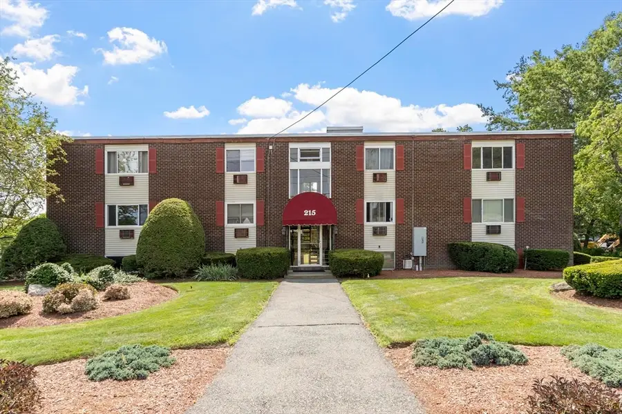 215 Chelmsford St #4, Chelmsford, MA 01824 - #2