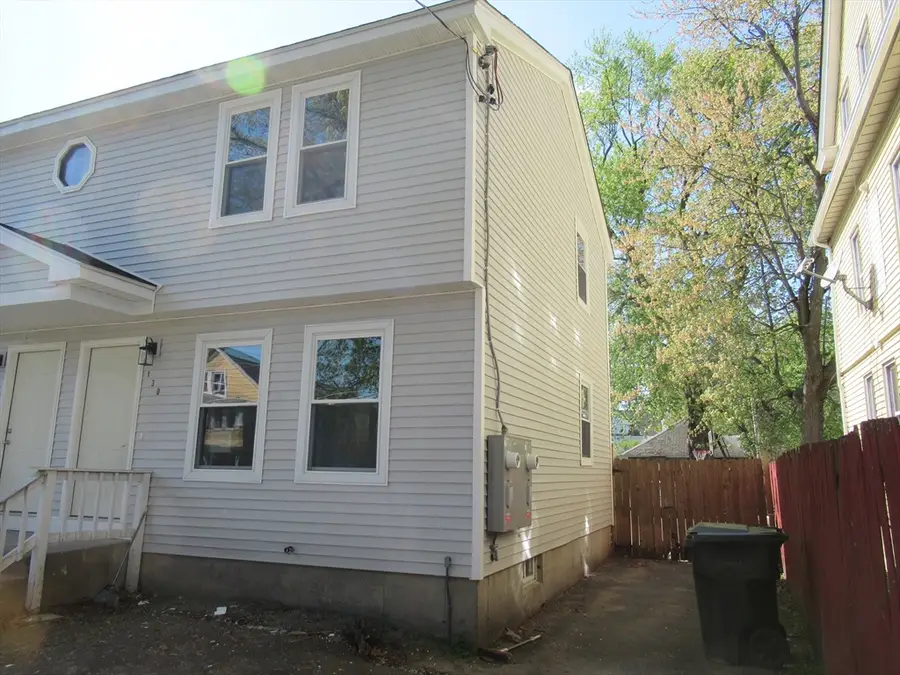 128 Woodmont St, Springfield, MA 01104 - #3