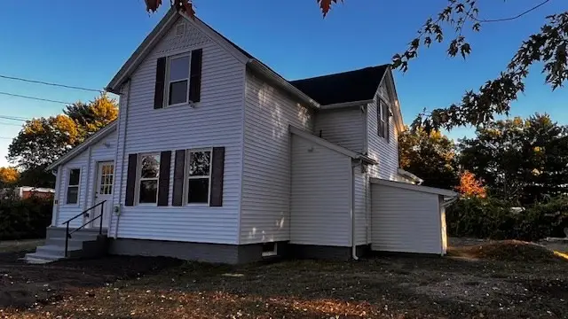 81 Mccarthy Ave, Chicopee, MA 01020 - #3