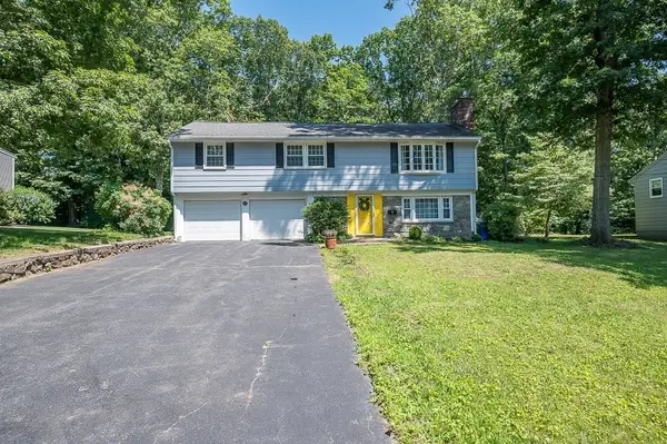 67 Angelica Dr, Framingham, MA 01701