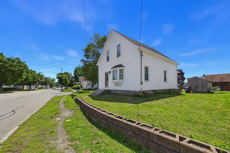 915 Rockdale Ave, New Bedford, MA 02740 - #3