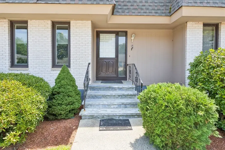 14 Grove Square #14, Randolph, MA 02368 - #2