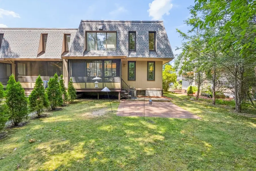 14 Grove Square #14, Randolph, MA 02368 - #3