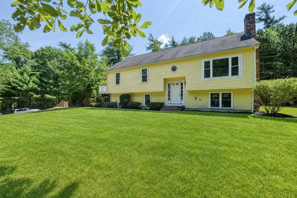 6 Daniel Dr, Middleboro, MA 02346 - #1