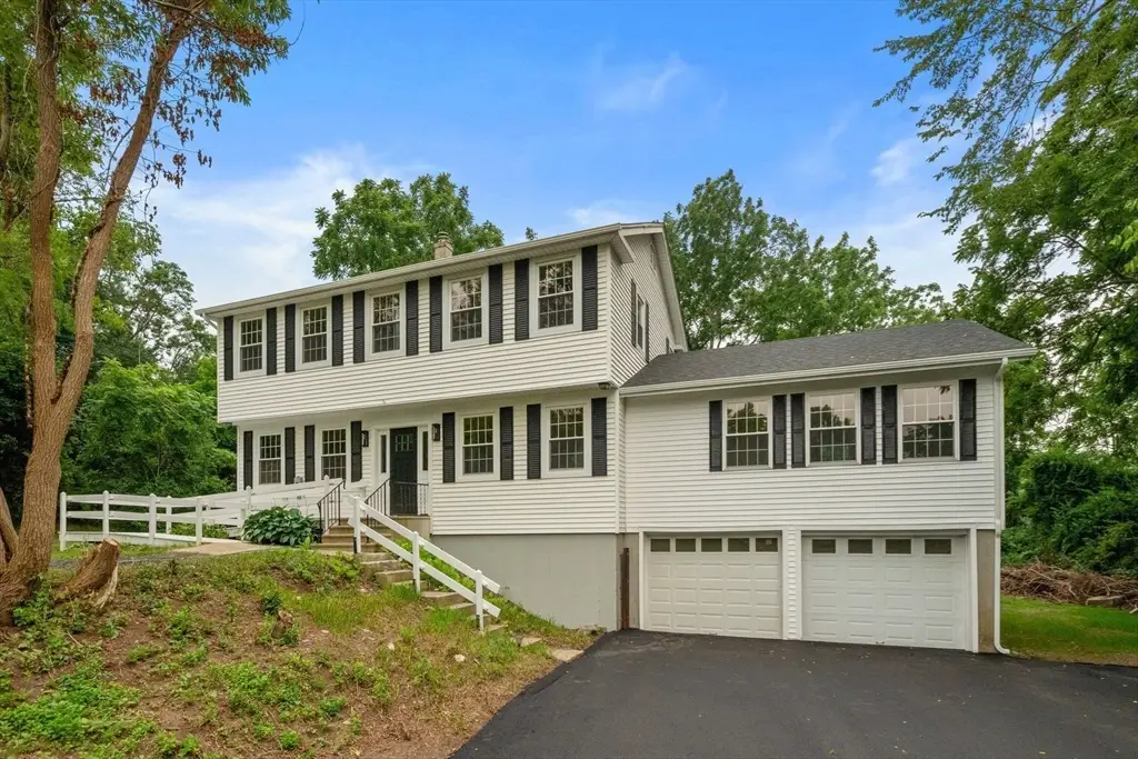 125 Bayview Ave, Berkley, MA 02779 - #1
