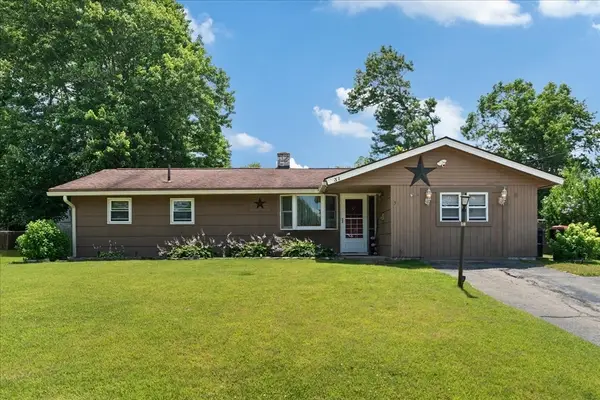31 Stephen Dr, Brockton, MA 02302