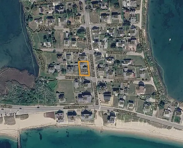 411 Maravista Ave, Falmouth, MA 02536