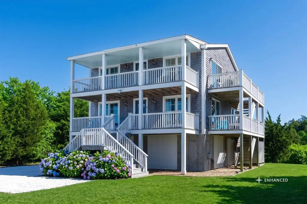 28 Beach Rd, Oak Bluffs, MA 02557 - #1