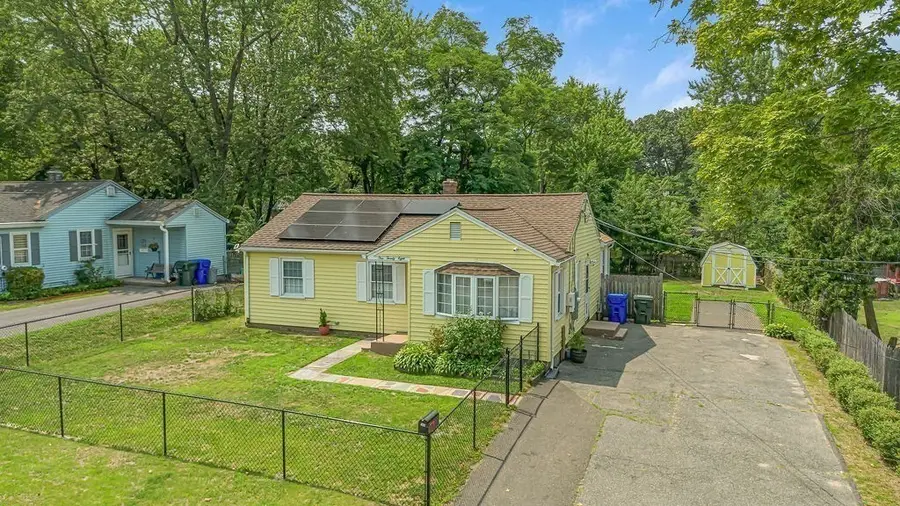 128 W Canton Cir, Springfield, MA 01104 - #3