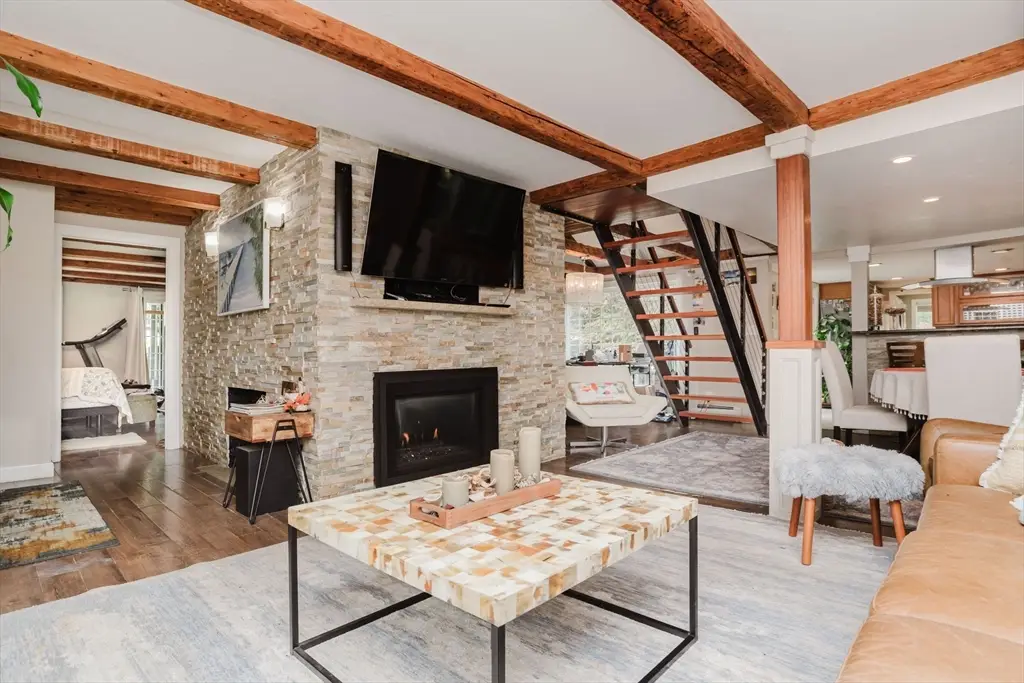 273 Center St, Hanover, MA 02339 - #1