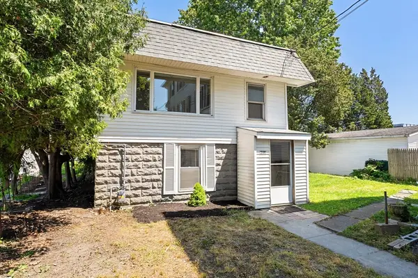 240 Montaup Street, Fall River, MA 02724