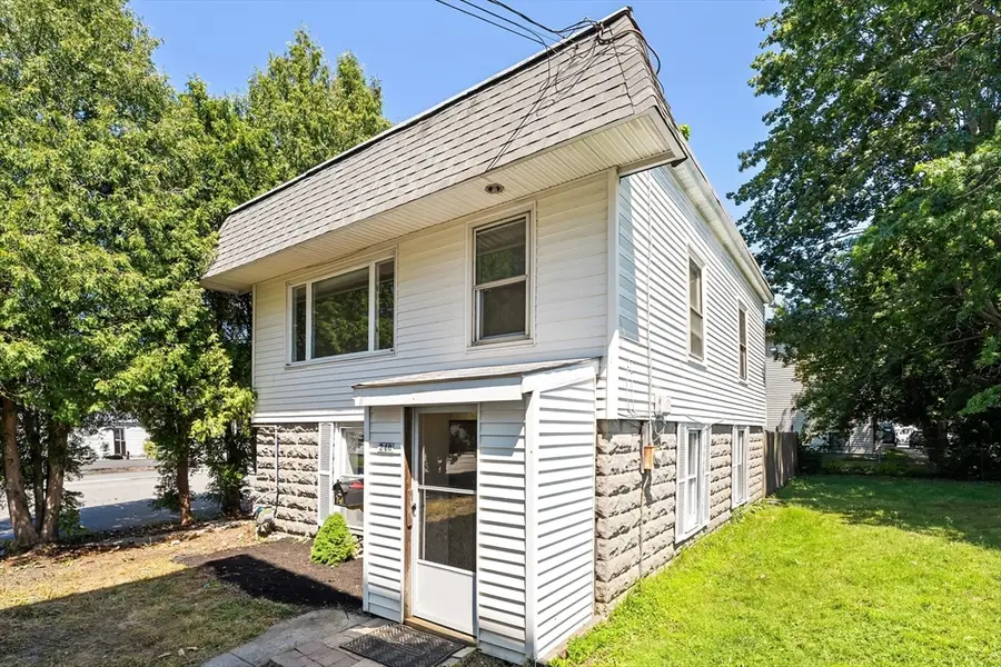 240 Montaup Street, Fall River, MA 02724 - #3
