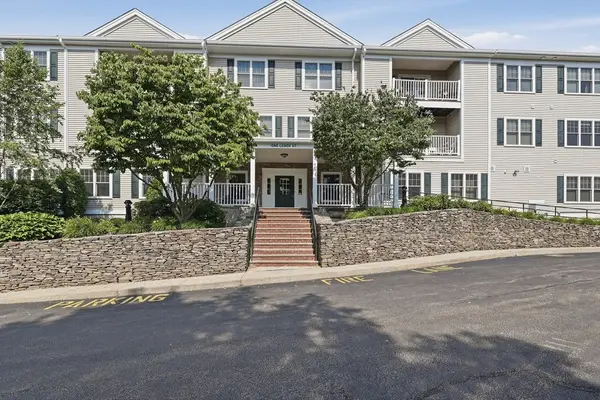 1 Lenox St #304, Norwood, MA 02062