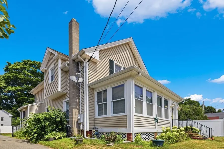 104 Fisher St, North Attleboro, MA 02760 - #3