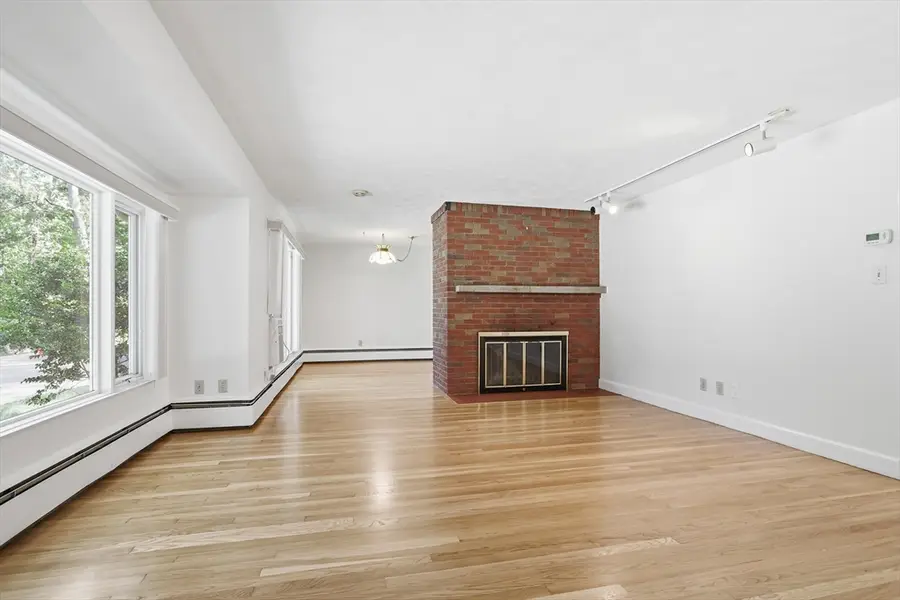 5 Hayden Ln, Bedford, MA 01730 - #3