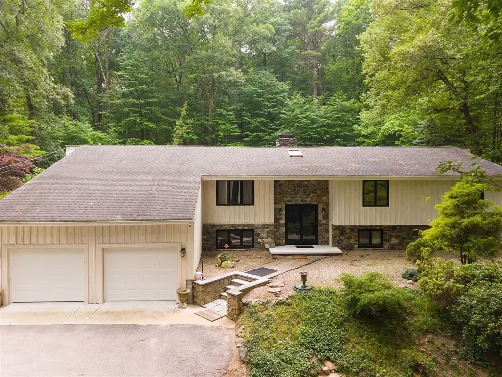 92 Brook St, Hudson, MA 01749 - #1