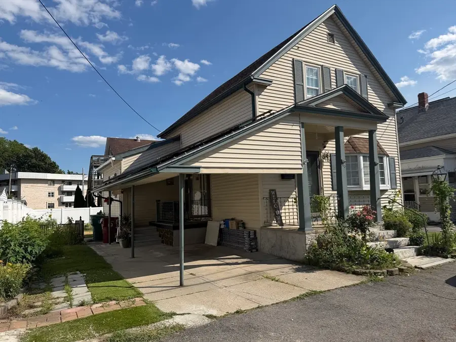133 Farmland Road, Lowell, MA 01850 - #3